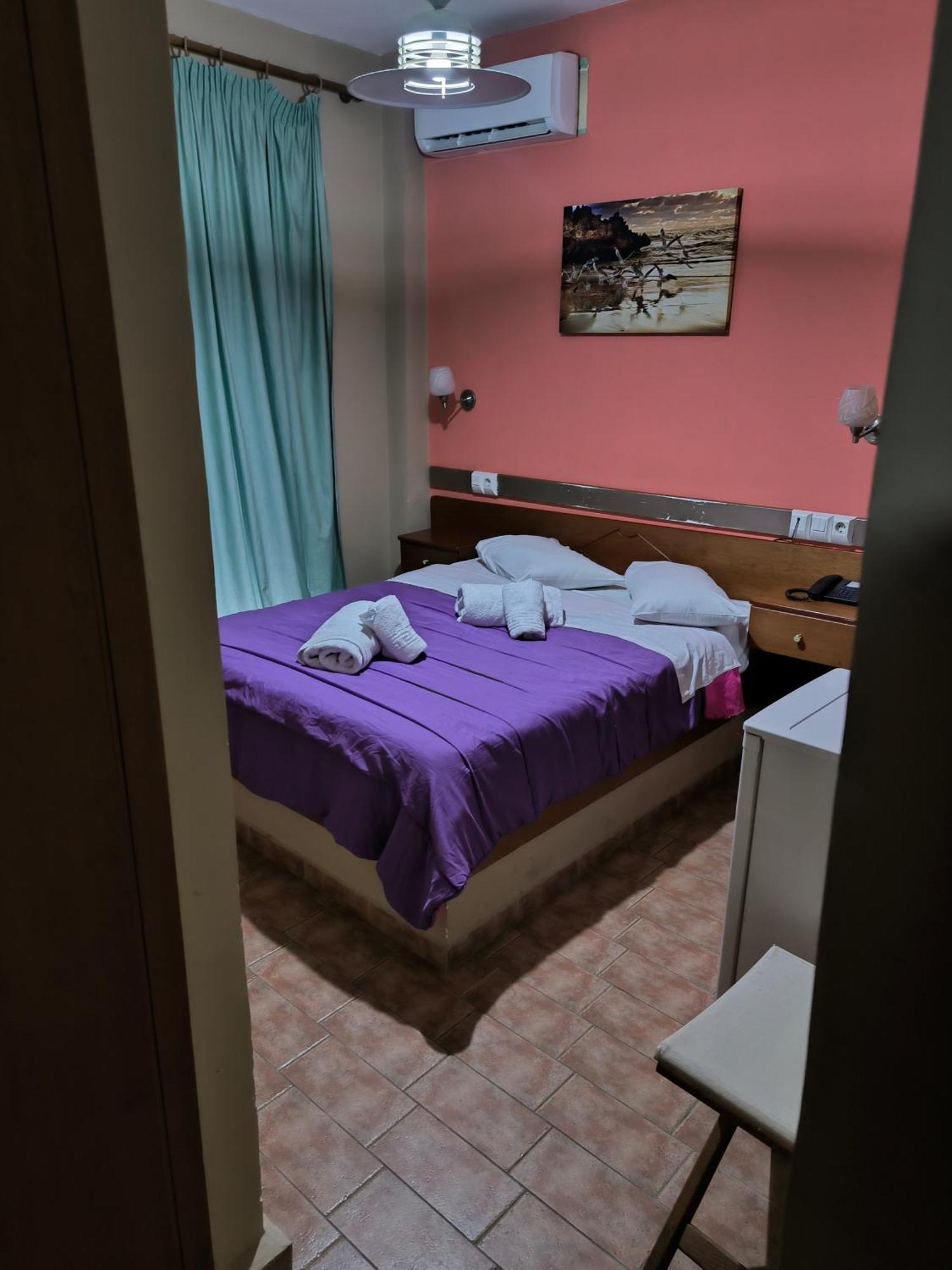 Hotel Almira アギア・トリアダ エクステリア 写真